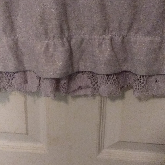 Top - Picture 2 of 3